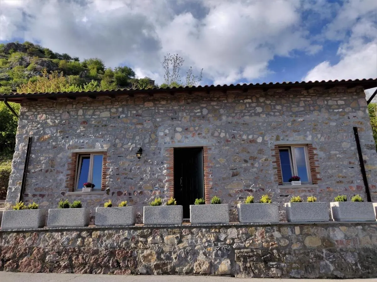 Agriturismo La Vecchia Scuola Villa Sassorosso Nyaraló